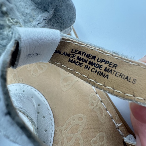 BOC Born Strappy Sandals 9 /40.5 White Leather Floral Ankle Buckle Closure‎ Boho - Picture 14 of 14